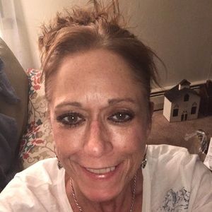 Meet your Posher, Valarie